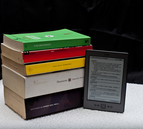 Printed Books Still Outsell Ebooks